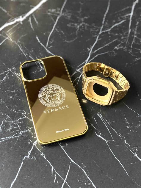 cover iphone 14 pro versace|Best iPhone 14 cases: with Plus, Pro and Pro Max covered.